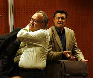 Los dirigentes de ERC, Josep Llus Carod-Rovira (izda.) y Joan Puigcercs. (Foto: Santi Cogolludo)