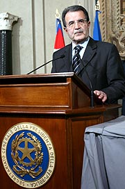 Romano Prodi en el Palacio Quirinale. (Foto: EFE)