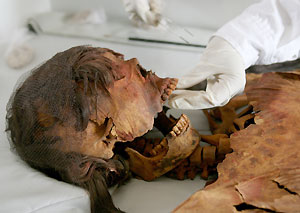 La momia hallada en Per. (Foto: REUTERS)
