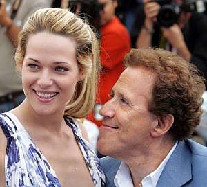 Los actores Giacomo Rizzo y Laura Chiatti, protagonistas de 'L'amico de la famiglia'. (Foto: AFP)