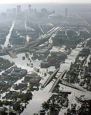 Nueva Orleans, anegada tras el paso de 'Katrina'. (Foto: REUTERS)
