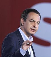Zapatero, en un mitin a favor del Estatuto cataln. (Foto: AFP)