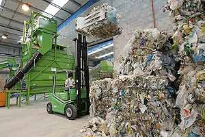 Una planta de reciclaje de basuras. (Foto: EL MUNDO)