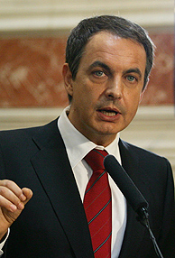 Jos Luis Rodrguez Zapatero, durante la comparecencia. (Foto: AFP)