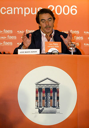 Aznar, durante su intervencin. (Foto: EFE)