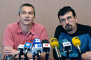 Joseba Permach y Juan Jos Petrikorena en la rueda de prensa. (Foto: EFE)