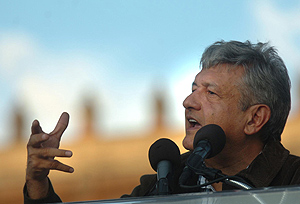 Andrs Manuel Lpez Obrador, en el Zcalo de Mxico D.F. (Foto: EFE)
