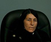 Una mujer kurda testifica contra Sadam. (Foto: EFE)