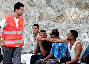 Inmigrantes llegados a Almera en patera el pasado da 20. (Foto: EFE)