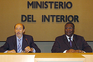 Alfredo Prez Rubalcaba con su homlogo senegals tras su reunin. (Foto: EFE)