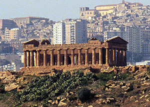 Templo griego de Juno en Agrigento, Sicilia. (Foto: AP)