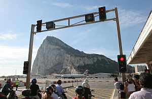 Vista general del aeropuerto de Gibraltar. (EFE)