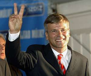 Demszky, exultante tras su victoria. (Foto: AFP)