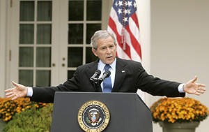El presidente Bush, durante la conferencia de prensa. (Foto: REUTERS)