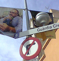 Propaganda electoral en Mora de Ebro. (Foto: Toy Ruiz)