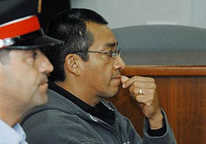 Gilberto Antonio Chamba, durante la primera sesin del juicio. (Foto: EFE)