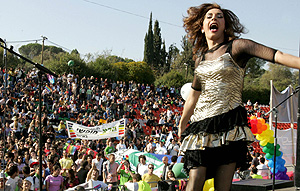 La 'drag queen' Talula Bonet en la concentracin en Jerusaln. (Foto: AFP)