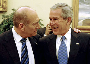 Olmert y Bush, durante su encuentro. (Foto: REUTERS)