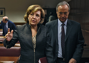 Caffarel y el presidente de la Sepi, Enrique Martnez Robles, poco antes de la comparecencia en el Senado. (Foto: EFE)