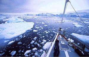 Proa del 'Santa Mara', el velero que descender al Polo Sur. (Foto: Expedicin Inmovell)