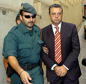 Eugenio Hidalgo a su llegada a los juzgados. (Foto: EFE)