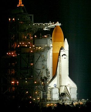 El 'Discovery', en la plataforma de lanzamiento de Cabo Caaveral. (Foto: AP)