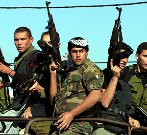 Las fuerzas de seguridad palestinas toman posición en Gaza. (Foto: EFE)