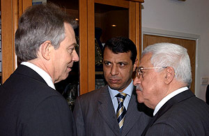 Tony Blair junto al presidente palestino Abu Mazen. (Foto: REUTERS)