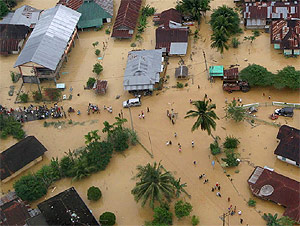 Vista aérea de la zona de Aceh, la más azotada por las inundaciones. (Foto: AP)