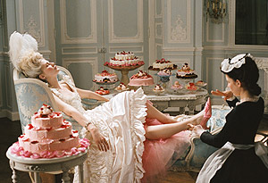 Mara Antonieta, rodeada de pasteles y cuidados en el palacio de Versalles. (Foto: Sony)