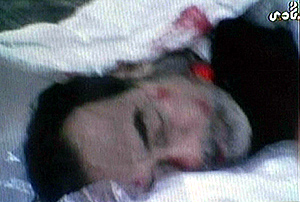 El cadáver de Sadam Husein, en una imagen del canal privado iraquí Biladi TV. (Foto: AFP)