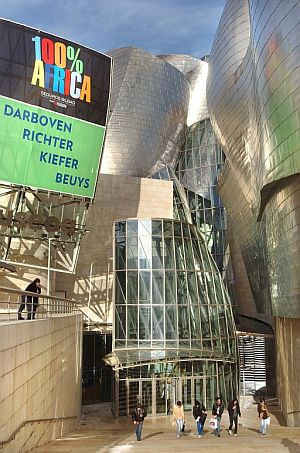 Entrada del Museo Guggenheim de Bilbao. (Foto: EFE)