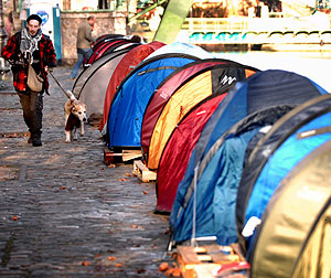 Una protesta por los 'sin techo', a principios de diciembre, en Pars. (Foto: AFP)