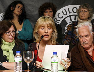 Cayetana Guilln Cuervo, Federico Luppi y Rosa Len, durante su rueda de prensa. (Foto: EFE)