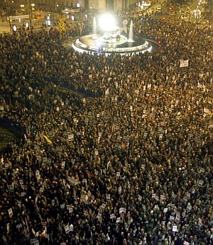 Vista general de la manifestacin, en Cibeles. (Foto: EFE)