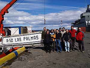 El equipo, antes de zarpar en Punta Arenas.