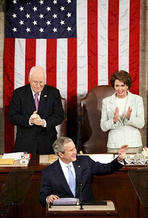 Bush en un momento de su discurso. (Foto: EFE)