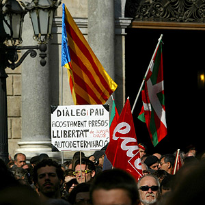 Concentracin a favor del 'proceso de paz', el sabado en Barcelona. (Foto: Antonio Moreno)