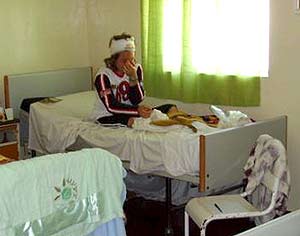 Agnese, en el hospital donde se recupera de sus heridas. (Foto: EFE)