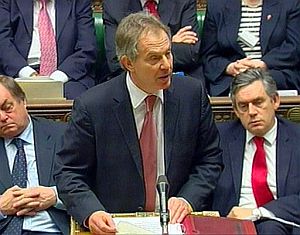 Blair, durante su comparecencia ante los diputados. (Foto: AP)