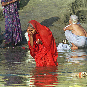 Un grupo de mujeres hindes. (Foto: AP).