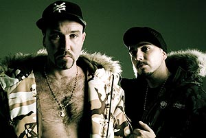 Zatu y Acción Sánchez, MC y DJ de SFDK.