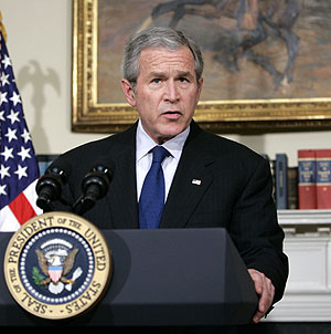 George W. Bush, durante su discurso en el Saln Roosevelt de la Casa Blanca. (Foto: AP)