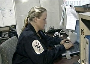 La militar Faye Turney, en una imagen distribuida por la BBC. (Foto: AFP)