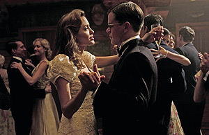 Escena de 'El buen pastor', que protagonizan Angelina Jolie y Matt Damon.