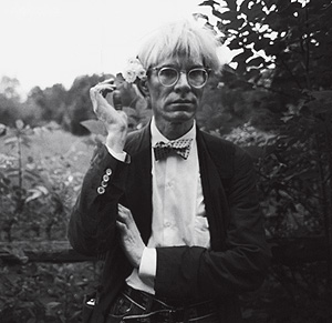 Warhol fotografiado por Christopher Makos.