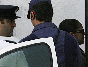 La tonadillera entra en los juzgados de Marbella. (Foto: REUTERS)