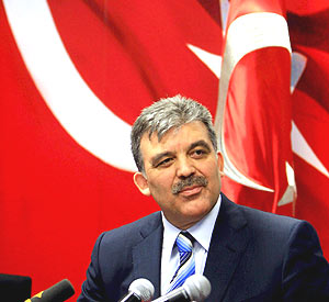 Abdul Gl, ministro turco de Asuntos Exteriores. (Foto: EFE)