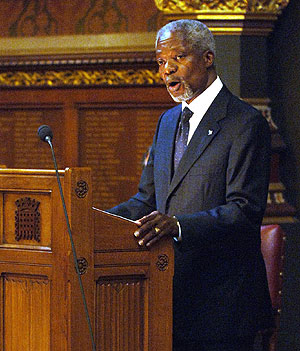 El ex secretario general de la ONU, Kofi Annan, durante el discurso. (Foto: AP)