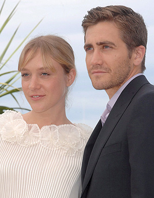 Los protagonistas de 'Zodiac' Chloe Sevigny y Jake Gyllenhaal posan durante la presentacin de la pelcula. (Foto: EFE